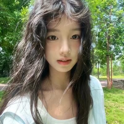 黑夜中的玻璃人偶
